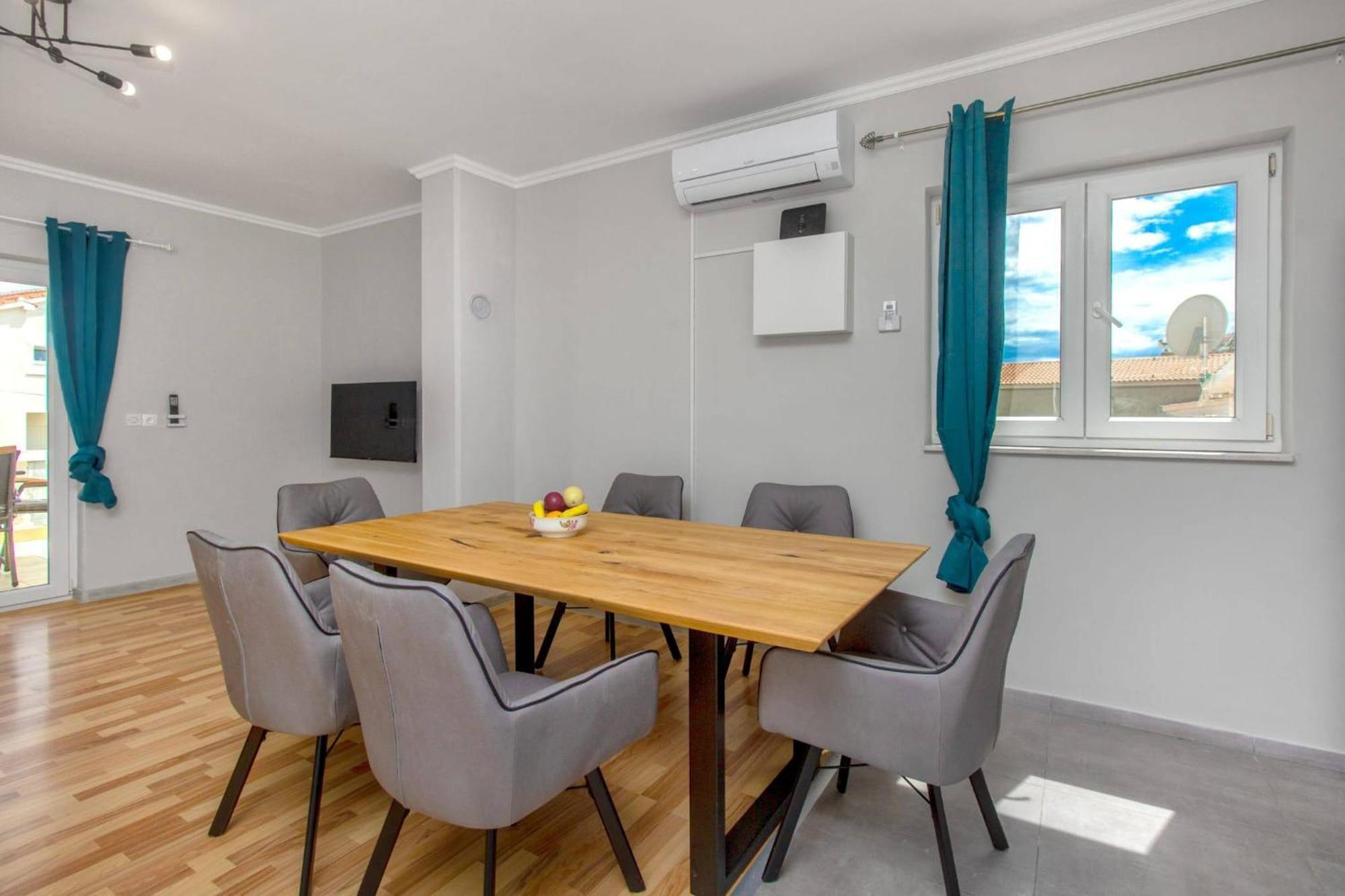 Apartments Alaga Tribalj Екстериор снимка
