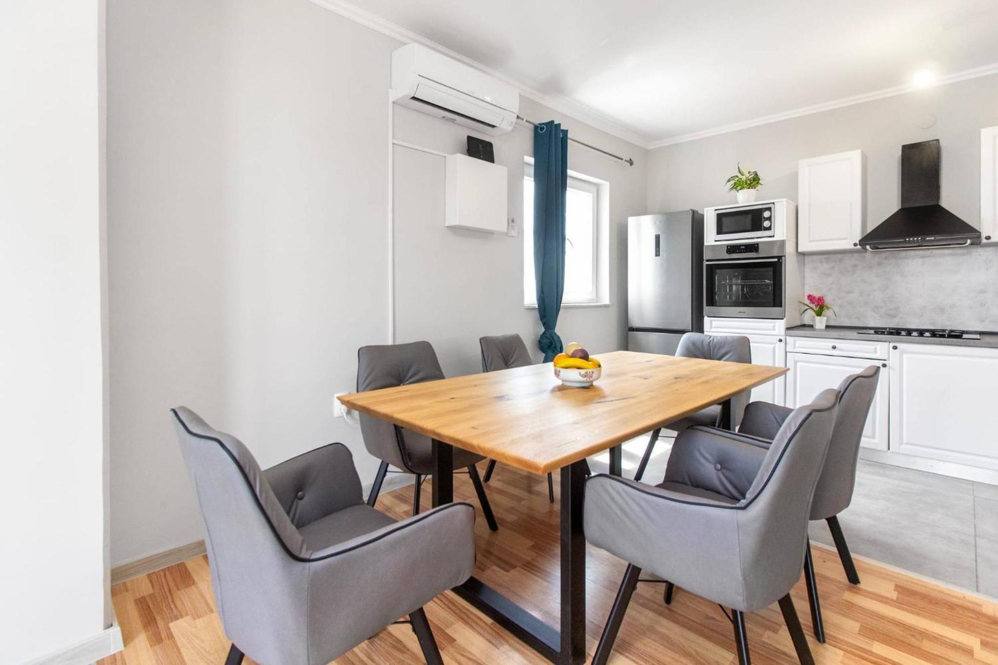 Apartments Alaga Tribalj Екстериор снимка