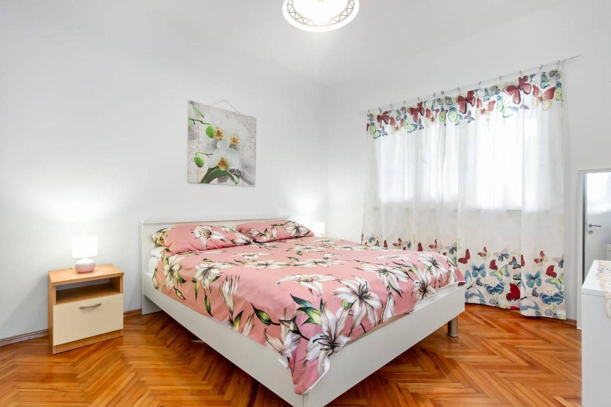 Apartments Alaga Tribalj Екстериор снимка