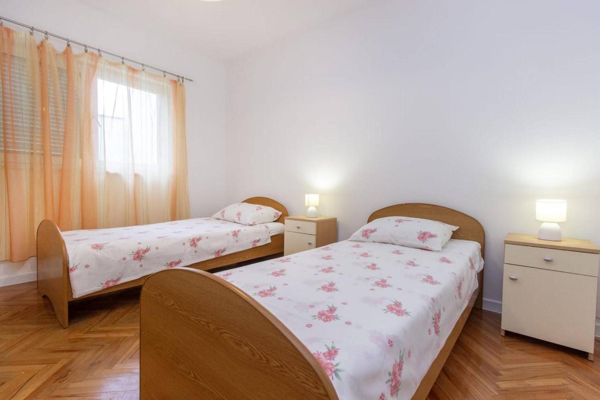 Apartments Alaga Tribalj Екстериор снимка
