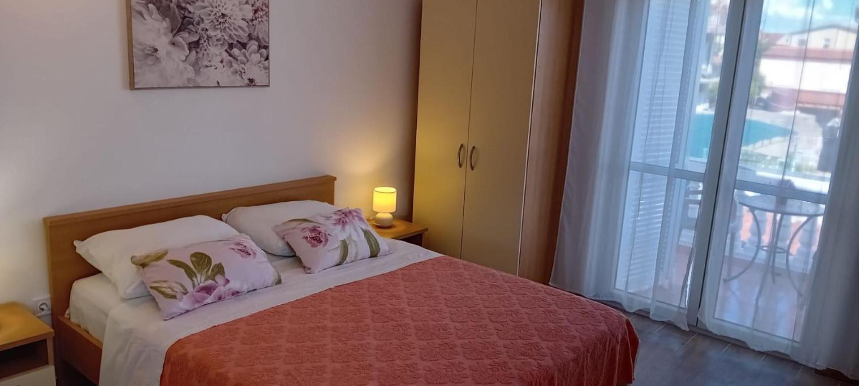 Apartments Alaga Tribalj Екстериор снимка